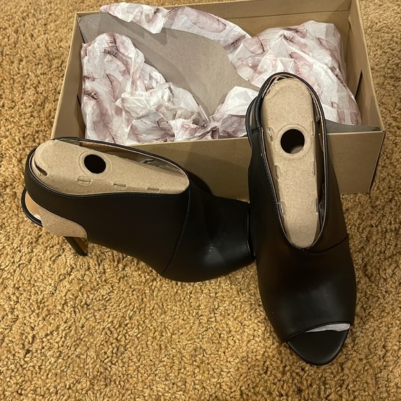 Black Jessica Simpson Leather 4 inch heel NWT - Picture 3 of 8